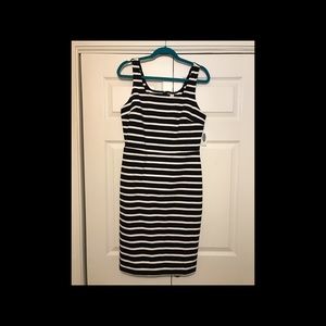 Old Navy black & white knee length dress